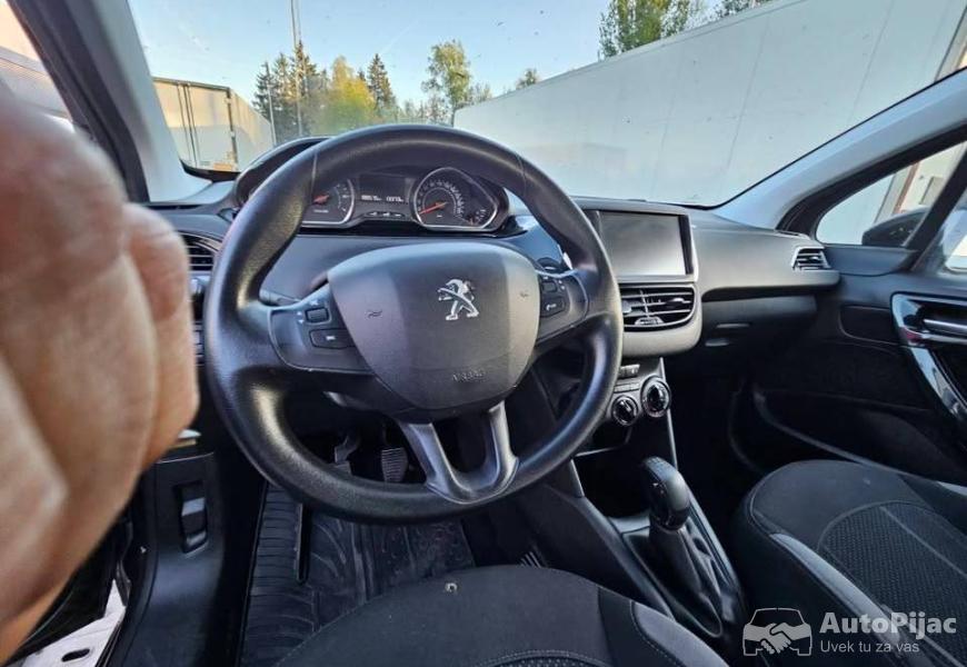pezo_208_14_benzin_15_polovni_automobili_autopijac.rs