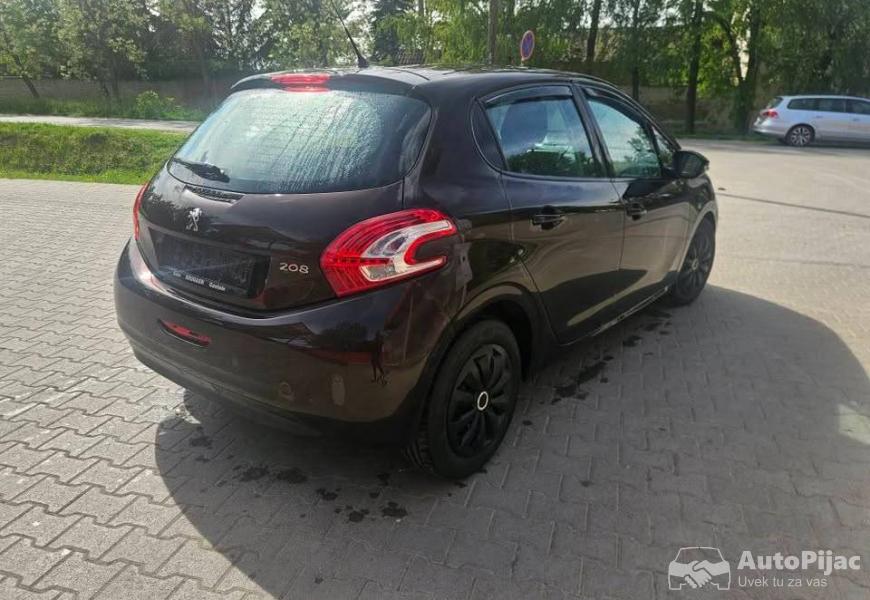 pezo_208_14_benzin_7_polovni_automobili_autopijac.rs