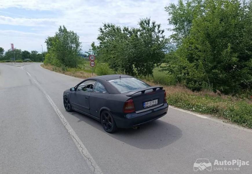 opel_astra_g_bertone_20turbo_5_polovni_automobili_autopijac.rs