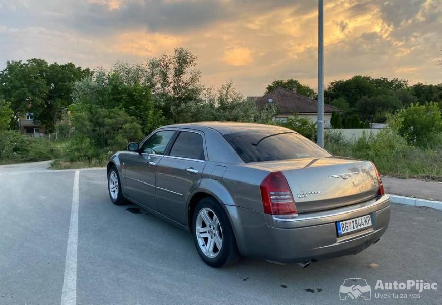 chrysler_300c_30crd_4_polovni_automobili_autopijac.rs