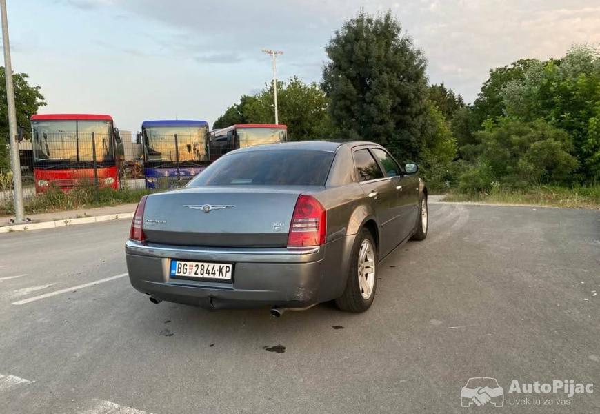 chrysler_300c_30crd_5_polovni_automobili_autopijac.rs