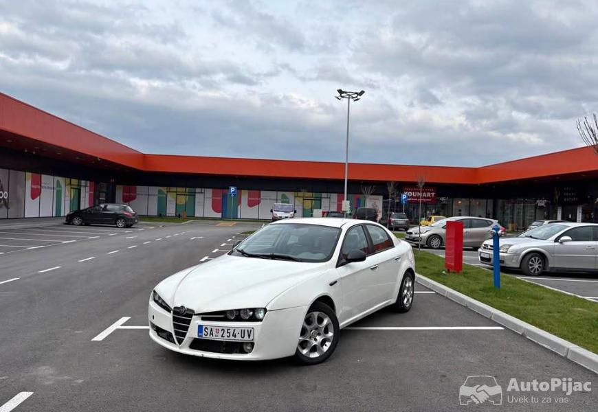 alfa_romeo_159_19jtdm_1_polovni_automobili_autopijac.rs