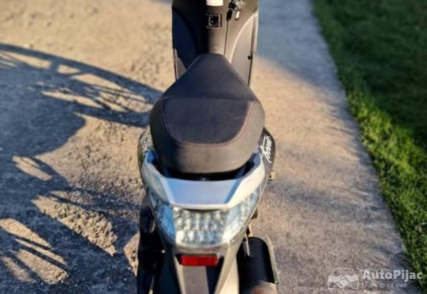 trio_trevis_125cc_3_polovni_automobili_autopijac.rs