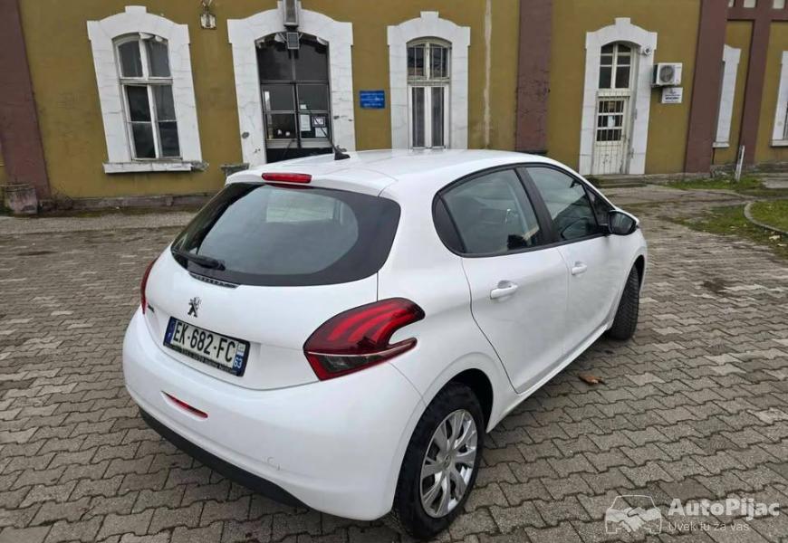 pezo_208_3_polovni_automobili_autopijac.rs