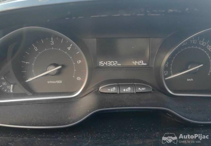 pezo_208_6_polovni_automobili_autopijac.rs