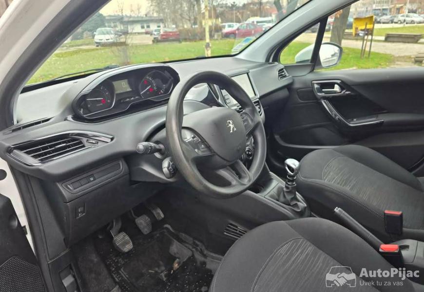 pezo_208_9_polovni_automobili_autopijac.rs