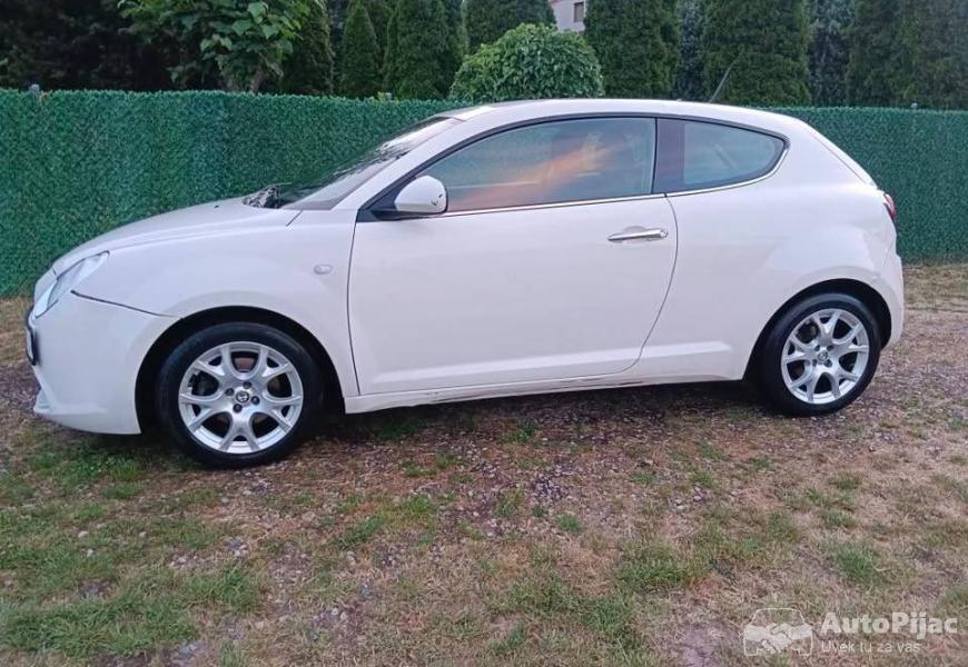 14_benzinplin_2010god_6_polovni_automobili_autopijac.rs