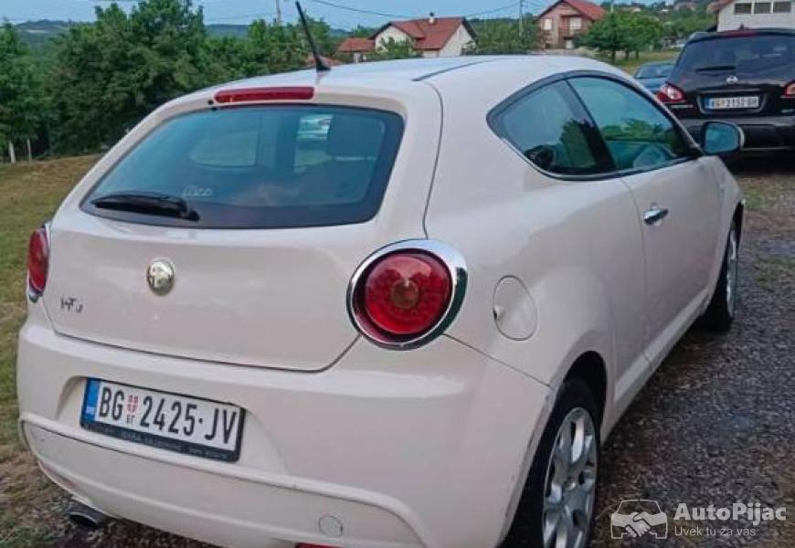 14_benzinplin_2010god_8_polovni_automobili_autopijac.rs