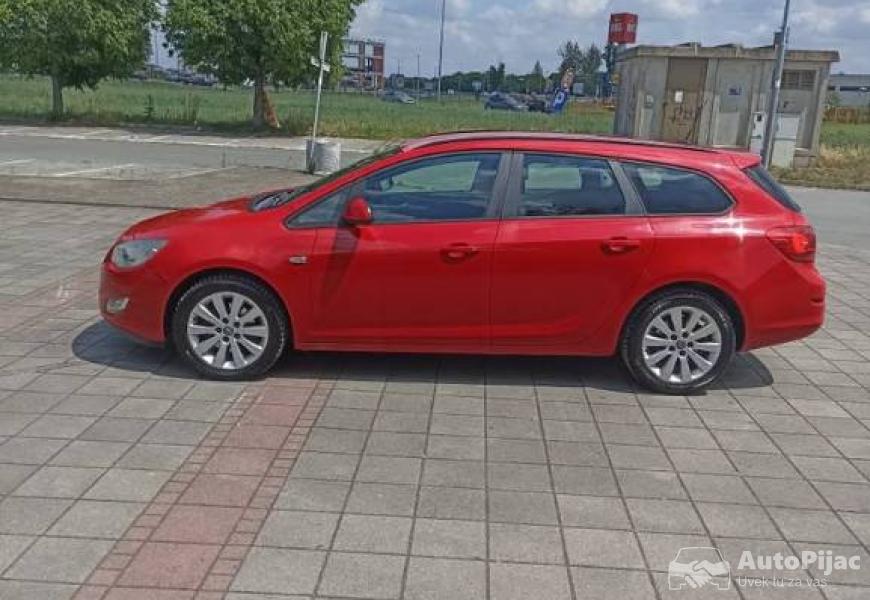 opel_astra_j_17_cdti_karavan_2011_god_3_polovni_automobili_autopijac.rs