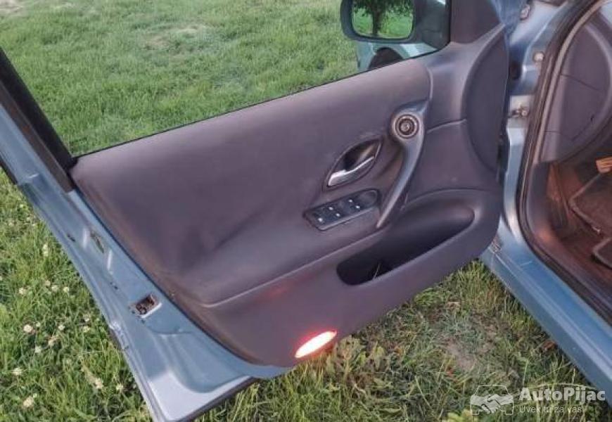 laguna_19_dci_7_polovni_automobili_autopijac.rs