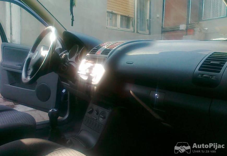 2001_volkswagen_polo_14_benzinac_5_polovni_automobili_autopijac.rs