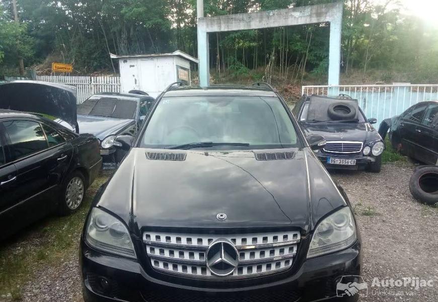 mercedes_ml_280_cdi_30_om642_delovi_2_polovni_automobili_autopijac.rs