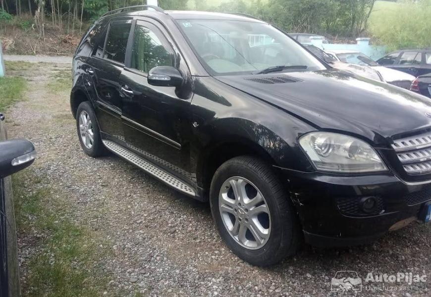 mercedes_ml_280_cdi_30_om642_delovi_3_polovni_automobili_autopijac.rs
