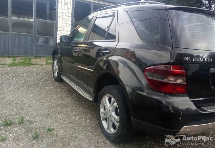 mercedes_ml_280_cdi_30_om642_delovi_5_polovni_automobili_autopijac.rs