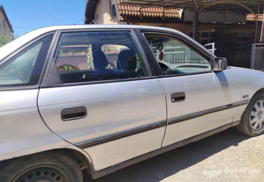 opel_astra_f_17_turbo_dizel_4_polovni_automobili_autopijac.rs