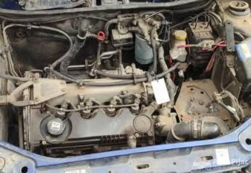 fiat_punto_jtd_delovi_2_polovni_automobili_autopijac.rs