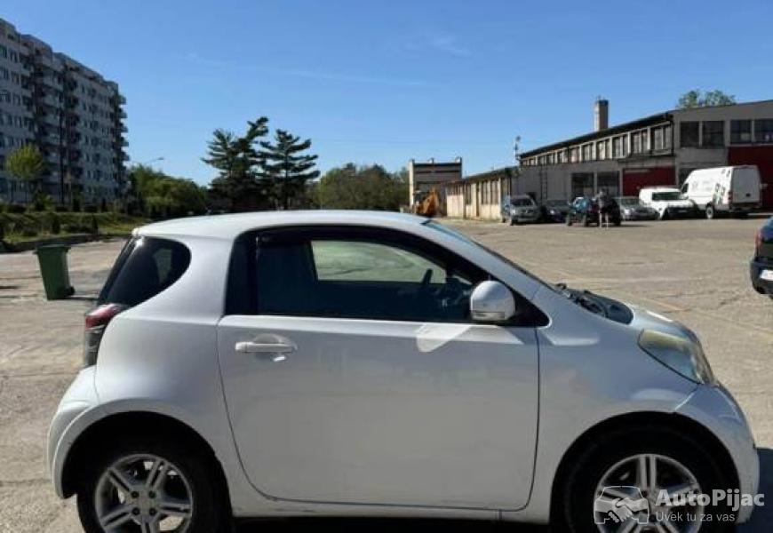 toyotaiq200810automatik3999_2_polovni_automobili_autopijac.rs