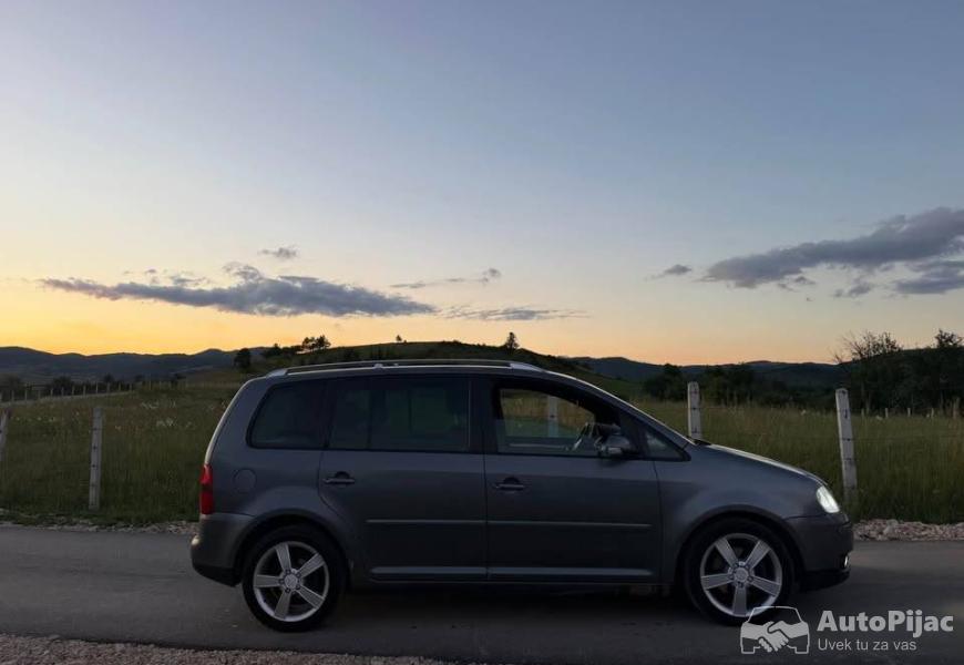 touran_2003_20tdi_3_polovni_automobili_autopijac.rs
