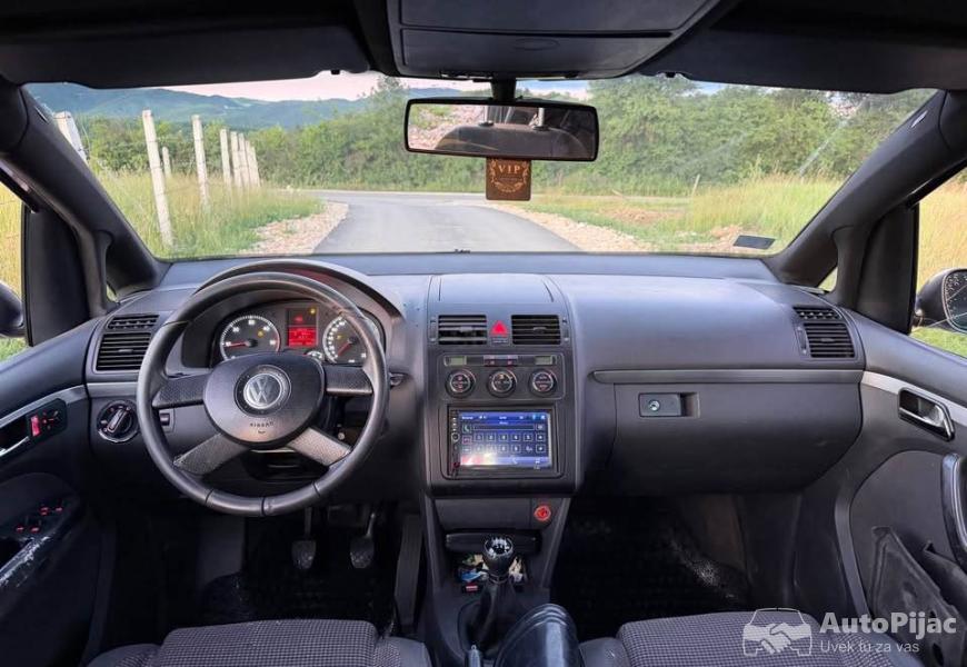 touran_2003_20tdi_8_polovni_automobili_autopijac.rs