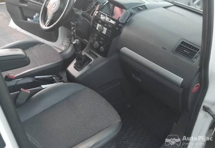 zafira_2009god_benzin_metan_7sed_zamena_8_polovni_automobili_autopijac.rs