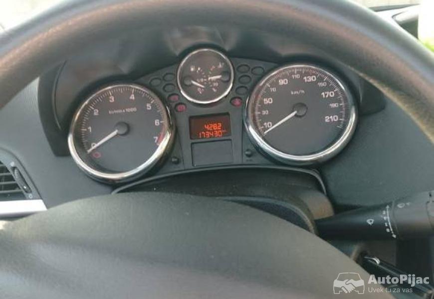 pezo_207_kabriolet_7_polovni_automobili_autopijac.rs