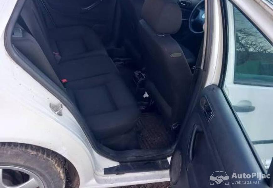 golf_4_14_benzinac_6_polovni_automobili_autopijac.rs