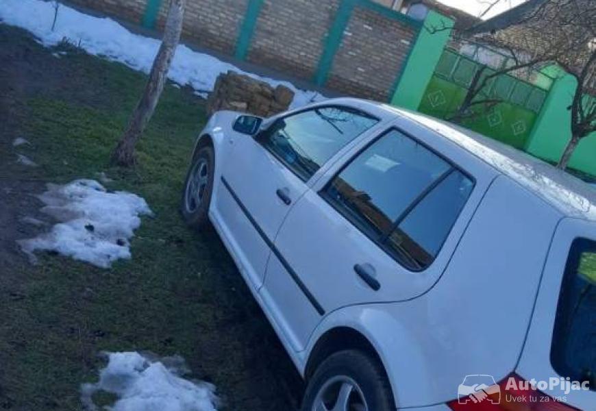 golf_4_14_benzinac_7_polovni_automobili_autopijac.rs