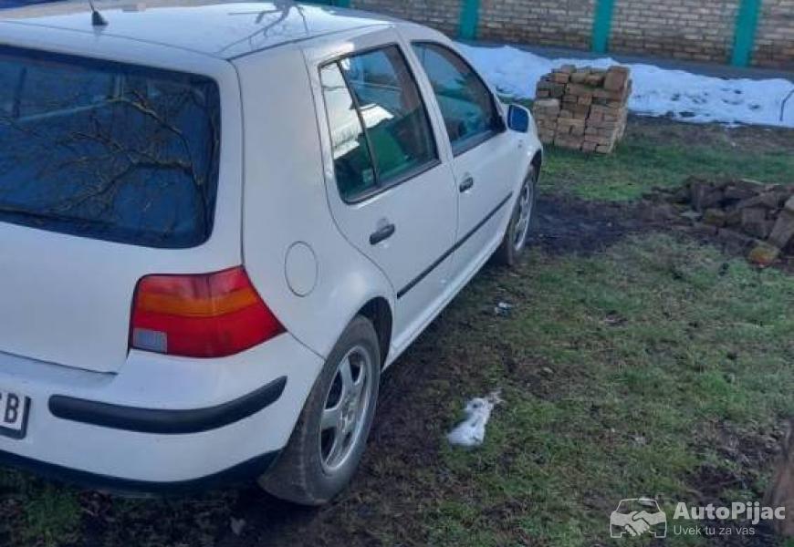 golf_4_14_benzinac_8_polovni_automobili_autopijac.rs