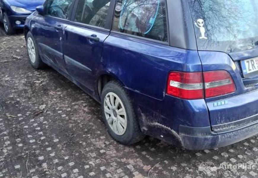 stilo_19jtd_59kw_1_polovni_automobili_autopijac.rs