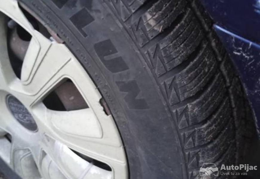 stilo_19jtd_59kw_5_polovni_automobili_autopijac.rs