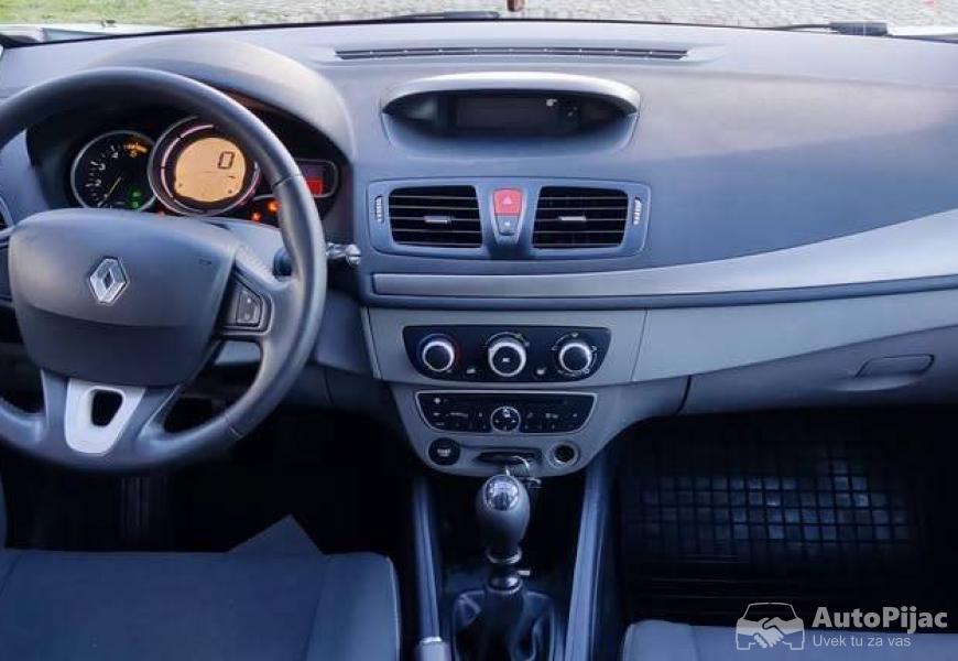 2010_renault_mgane_10_polovni_automobili_autopijac.rs
