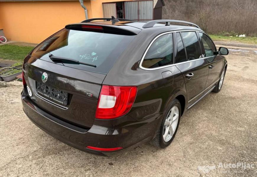 skoda_superb_20_tdi_dsg_3_polovni_automobili_autopijac.rs