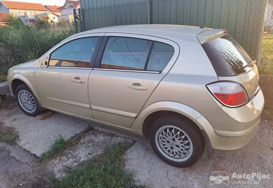2004_opel_astra_h_3_polovni_automobili_autopijac.rs
