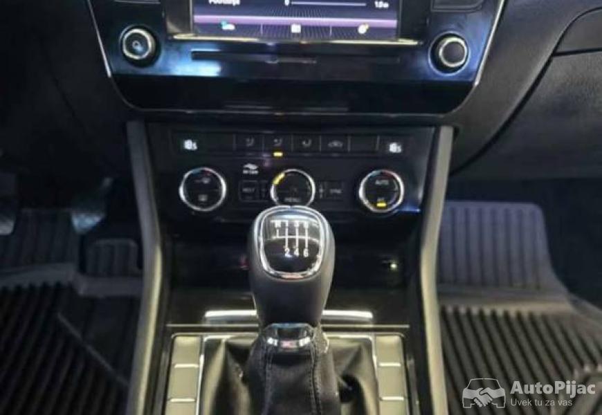 2018_skoda_superb_14_polovni_automobili_autopijac.rs