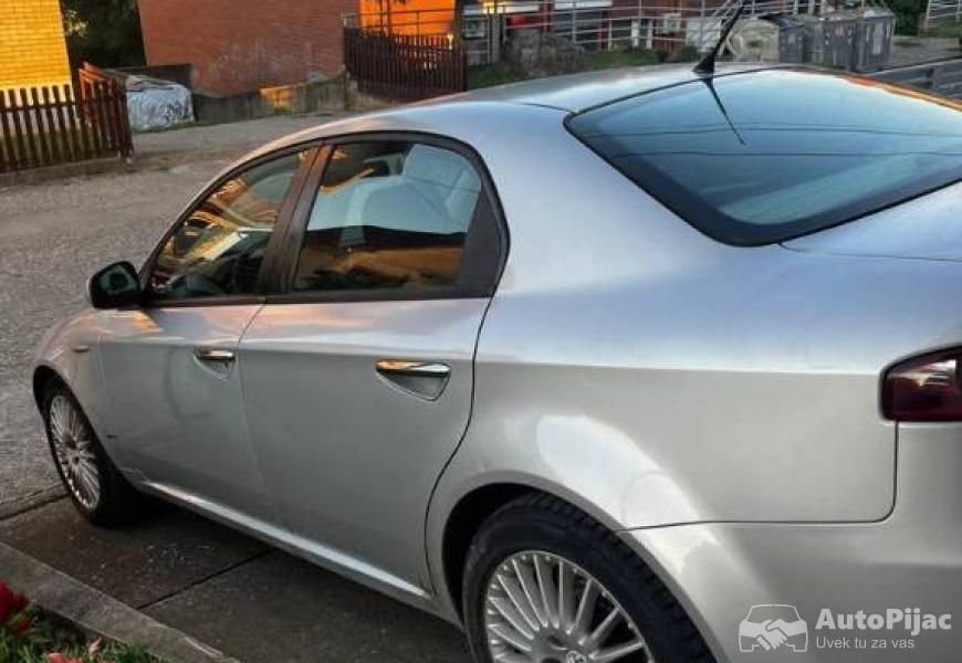 2007_alfa_romeo_159_19_16v_4_polovni_automobili_autopijac.rs