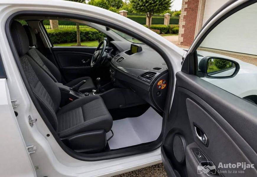 2015_renault_mgane_10_polovni_automobili_autopijac.rs
