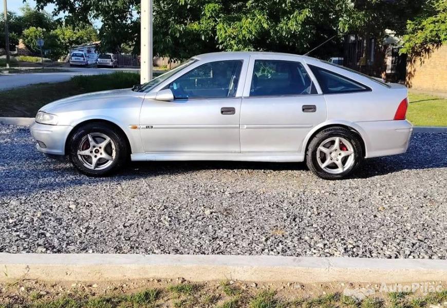 vise_vozila_u_ponudi_opel_astra_opel_vektra_b_golf_10_polovni_automobili_autopijac.rs