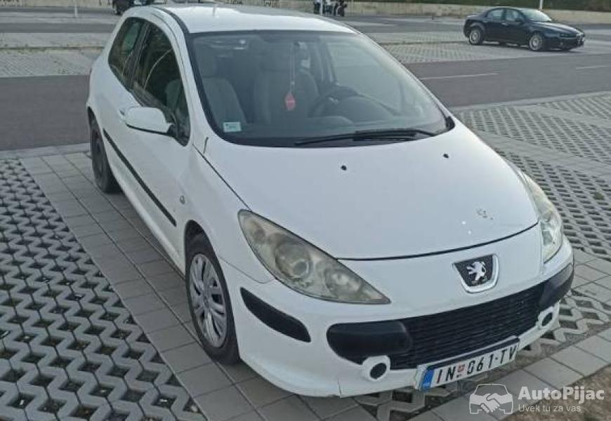 peugeot_307_16_hdi_2006_god_4_polovni_automobili_autopijac.rs