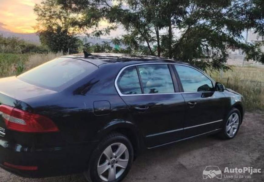 prodajem_skodu_super_b_2014_godiste_16tdi_77kw_ful_7_polovni_automobili_autopijac.rs