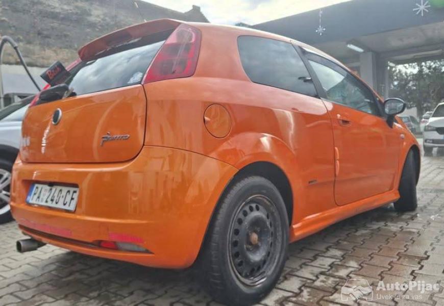 na_prodaju_fiat_grande_punto_giugiaro_2007_god_14_8_polovni_automobili_autopijac.rs