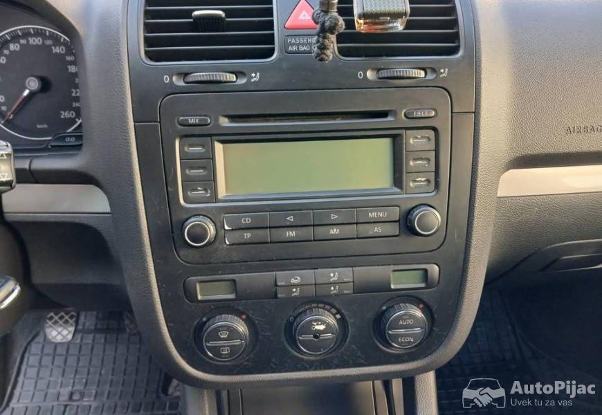 golf_5_16_fsi_13_polovni_automobili_autopijac.rs