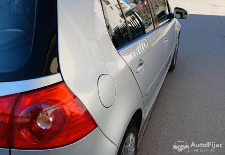 golf_5_16_fsi_3_polovni_automobili_autopijac.rs
