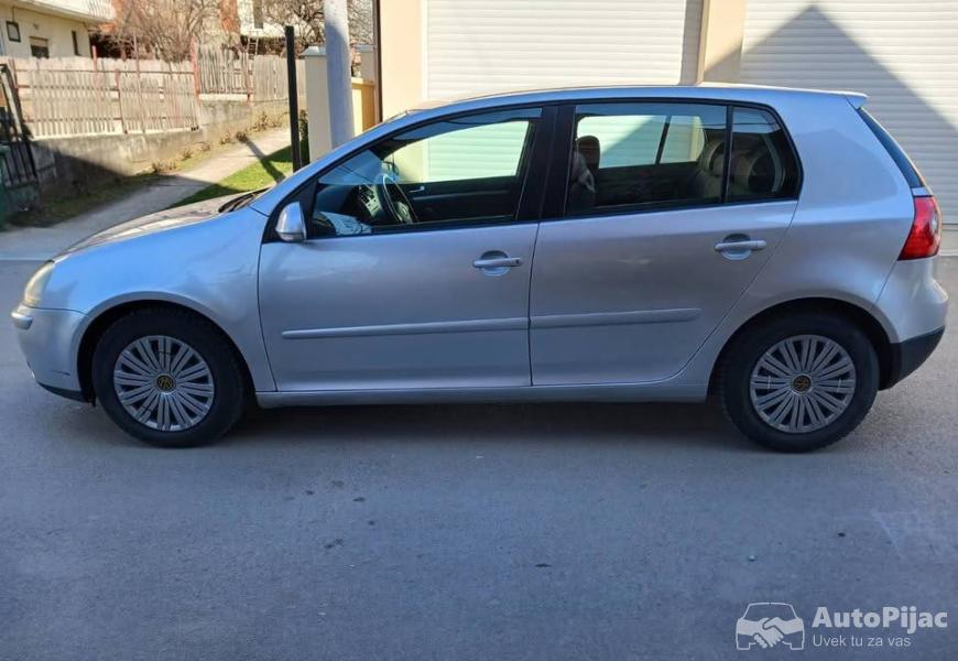 golf_5_16_fsi_6_polovni_automobili_autopijac.rs