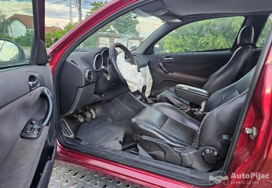 alfa_147_16_4_polovni_automobili_autopijac.rs