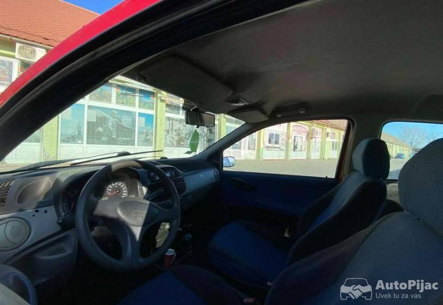 fiat_punto_12_benzin_7_polovni_automobili_autopijac.rs