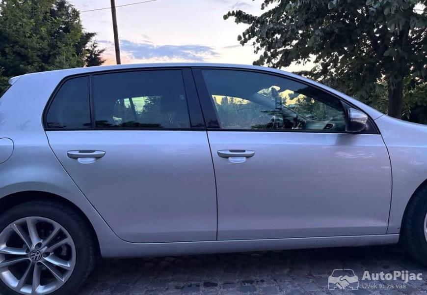 golf_6_16_benzin_plin_4_polovni_automobili_autopijac.rs