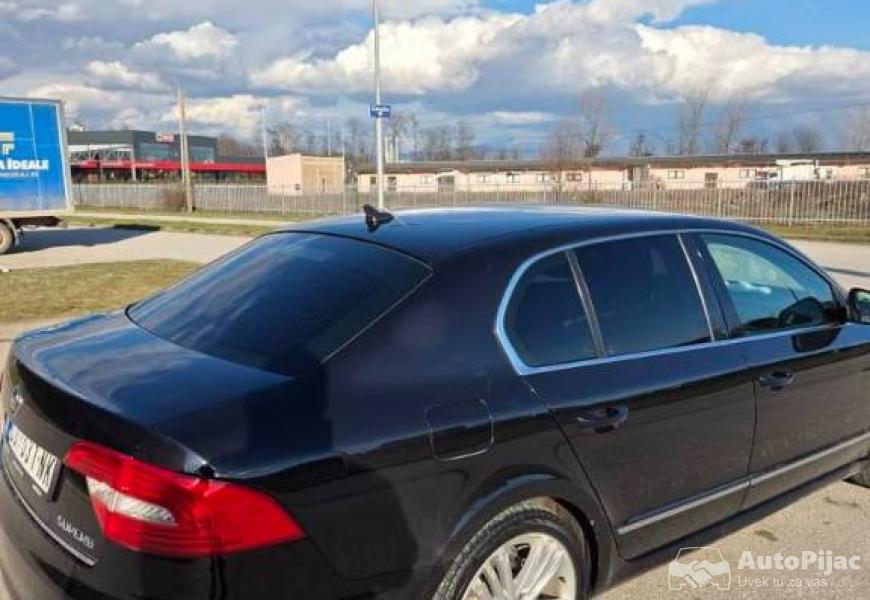 skoda_superb_20_dsg170_ks_4x4_full_oprema_6_polovni_automobili_autopijac.rs