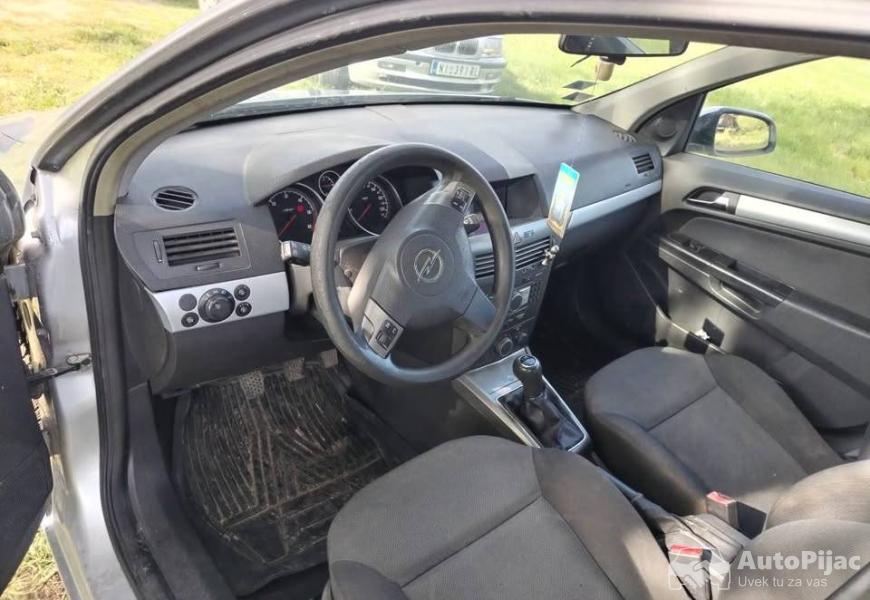 opel_astra_h_17_cdti_74_kw_2005_god_2250_e_13_polovni_automobili_autopijac.rs