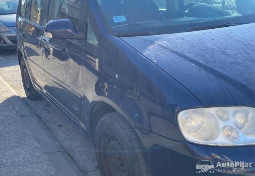 volkswagen_touran_19tdi_3_polovni_automobili_autopijac.rs