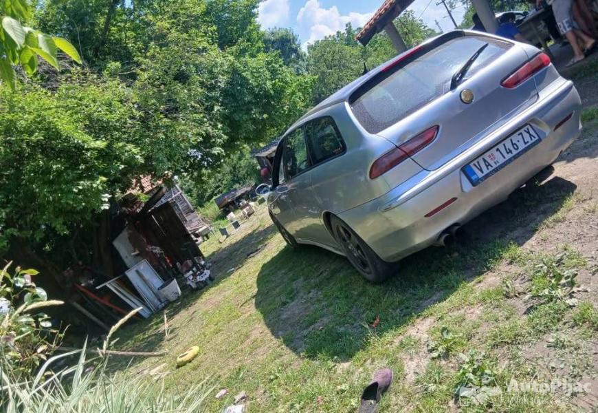 na_prodaju_alfa_156_19jtd_cip_2_polovni_automobili_autopijac.rs
